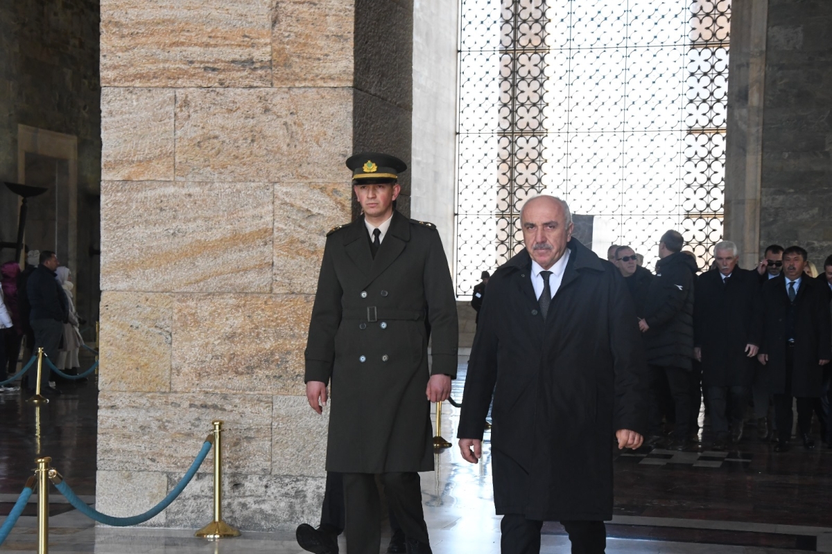 Adapazarı Muhtarlar Derneği, Başkan Bayram Demirci önderliğinde, yönetim kurulu ve muhtarlarla birlikte Ankara'da bir dizi ziyarette bulundu. ( GÜNÜN ÖNE ÇIKAN FOTOĞRAF KARELERİ )