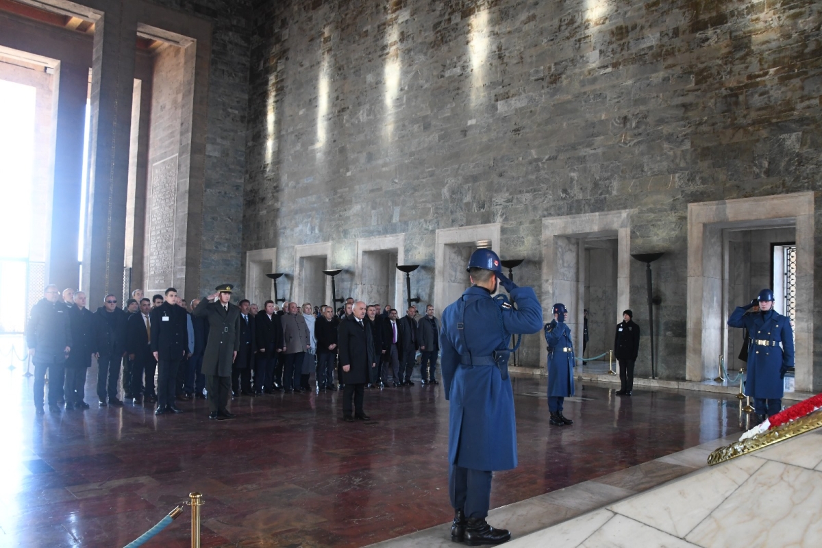 Adapazarı Muhtarlar Derneği, Başkan Bayram Demirci önderliğinde, yönetim kurulu ve muhtarlarla birlikte Ankara'da bir dizi ziyarette bulundu. ( GÜNÜN ÖNE ÇIKAN FOTOĞRAF KARELERİ )