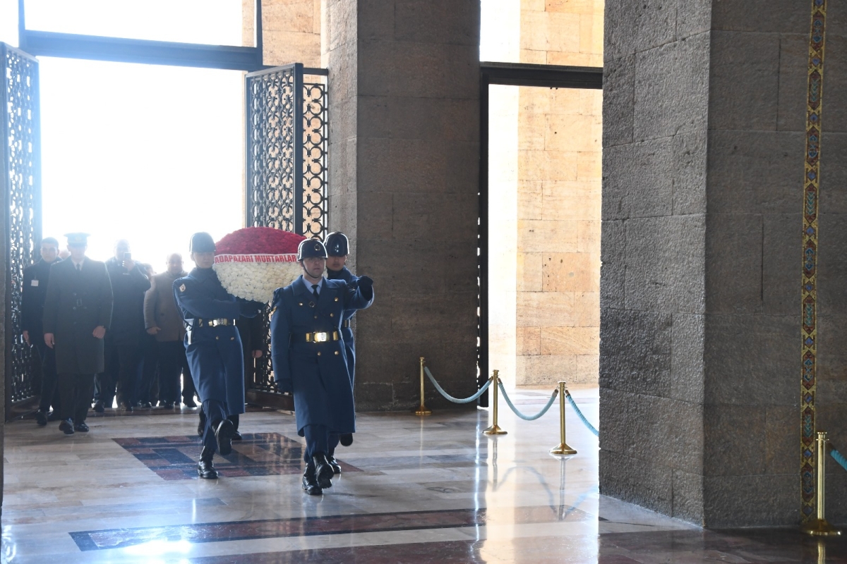 Adapazarı Muhtarlar Derneği, Başkan Bayram Demirci önderliğinde, yönetim kurulu ve muhtarlarla birlikte Ankara'da bir dizi ziyarette bulundu. ( GÜNÜN ÖNE ÇIKAN FOTOĞRAF KARELERİ )