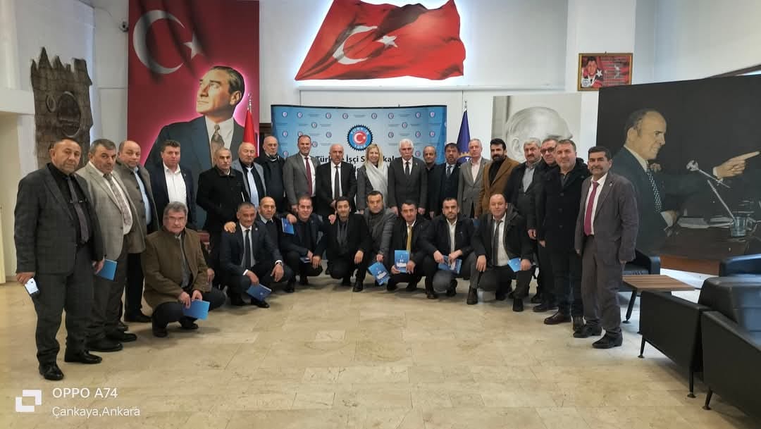 Adapazarı Muhtarlar Derneği, Başkan Bayram Demirci önderliğinde, yönetim kurulu ve muhtarlarla birlikte Ankara'da bir dizi ziyarette bulundu. ( GÜNÜN ÖNE ÇIKAN FOTOĞRAF KARELERİ )
