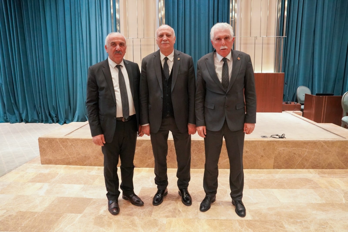 Adapazarı Muhtarlar Derneği, Başkan Bayram Demirci önderliğinde, yönetim kurulu ve muhtarlarla birlikte Ankara'da bir dizi ziyarette bulundu. ( GÜNÜN ÖNE ÇIKAN FOTOĞRAF KARELERİ )