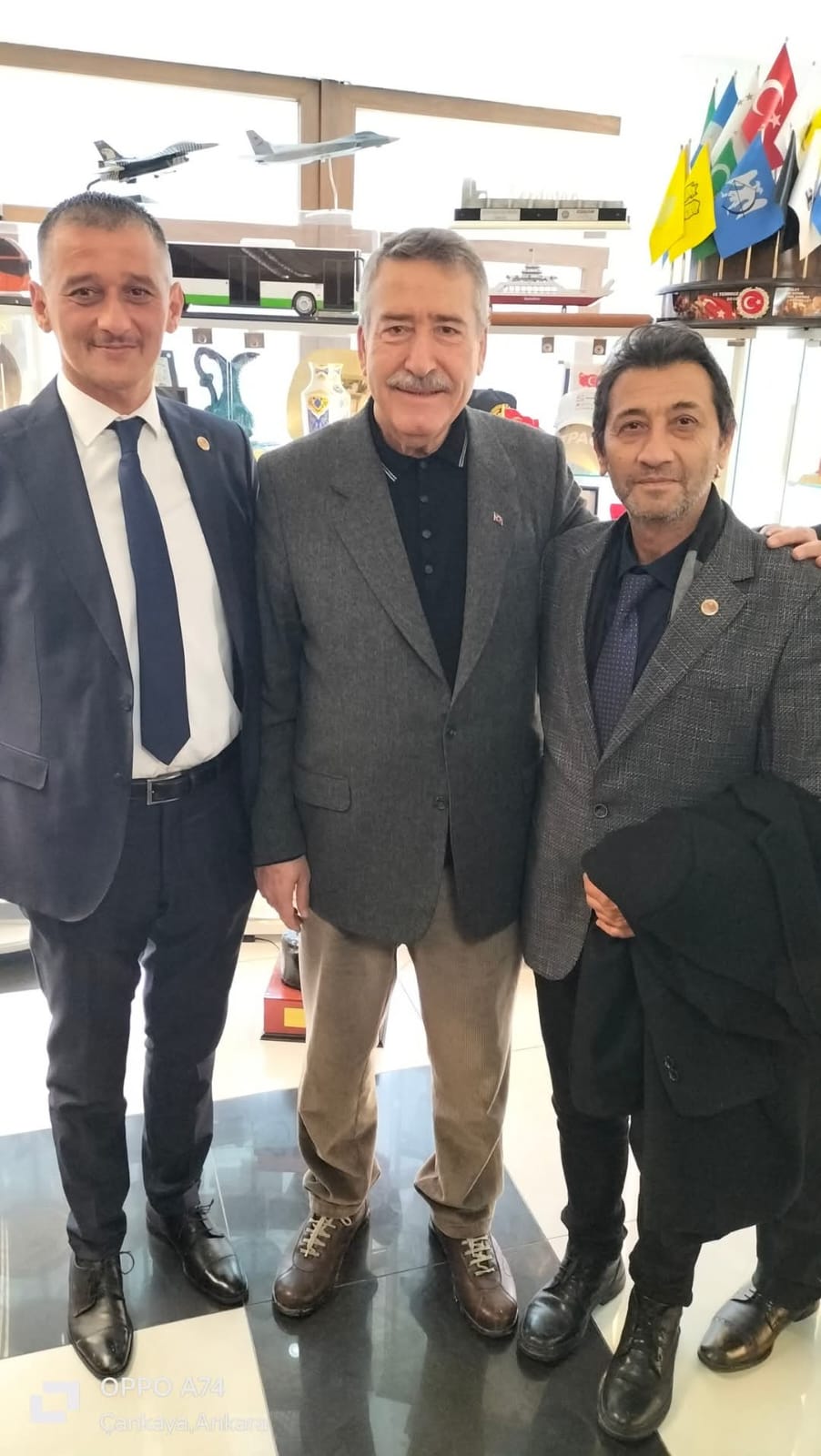 Adapazarı Muhtarlar Derneği, Başkan Bayram Demirci önderliğinde, yönetim kurulu ve muhtarlarla birlikte Ankara'da bir dizi ziyarette bulundu. ( GÜNÜN ÖNE ÇIKAN FOTOĞRAF KARELERİ )