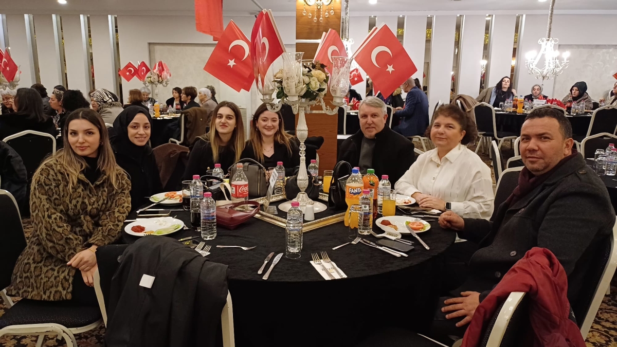 Sakarya'da Kadınlar Günü Coşkusu Dorukta: