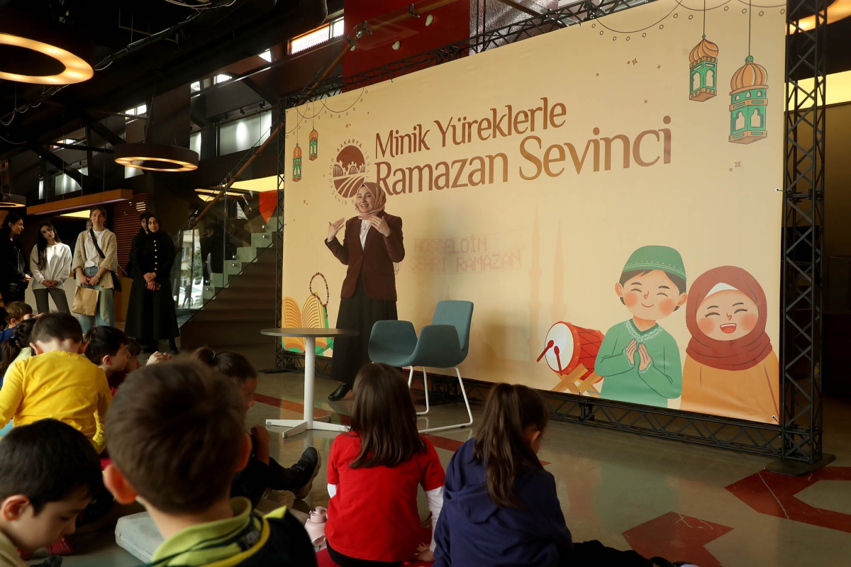 Sakarya Büyükşehir'den Minik Yüreklere Ramazan Sevinci ( GÜNÜN ÖNE ÇIKAN FOTOĞRAF KARELERİ )