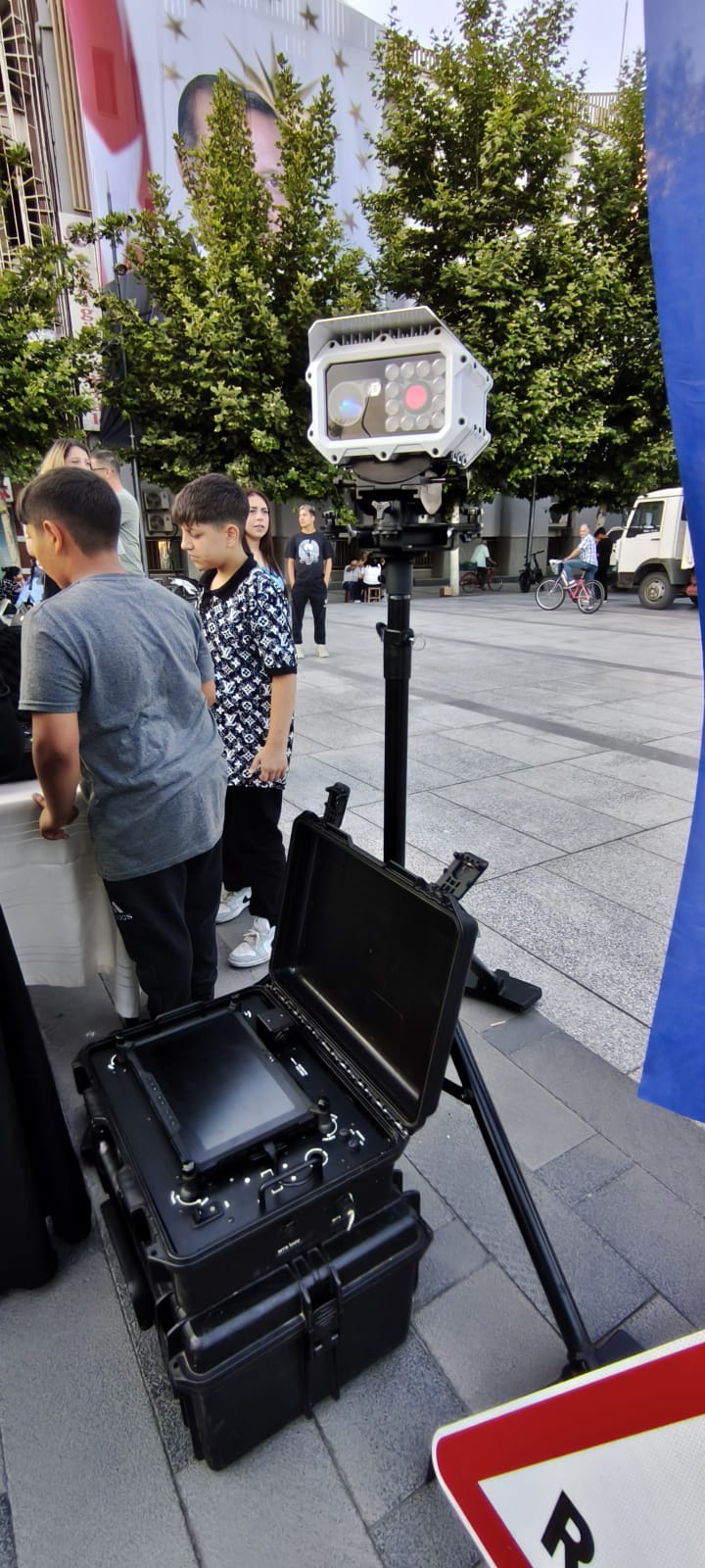 SON DAKİKA: Jandarma Teşkilatı'nın 186. Yıl Coşkusu Sakarya'da Zirve Yaptı! Jandarma Teşkilatı'nın kuruluşunun 186. yıl dönümü, tüm Türkiye'de olduğu gibi Sakarya'da da büyük bir coşkuyla kutlandı. Sakarya İl Jandarma Komutan
