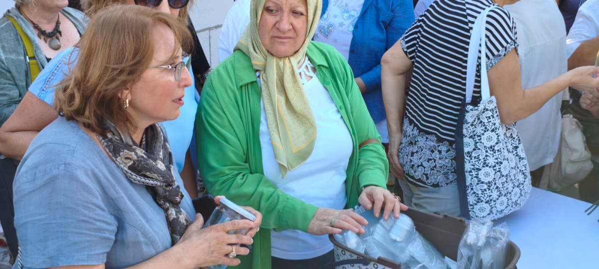 CHP Sakarya İl Kadın Kolları Aşure Dağıtımı Yoğun Katılımla Gerçekleşti ( GÜNÜN ÖNE ÇIKAN FOTOĞRAF KARELERİ )