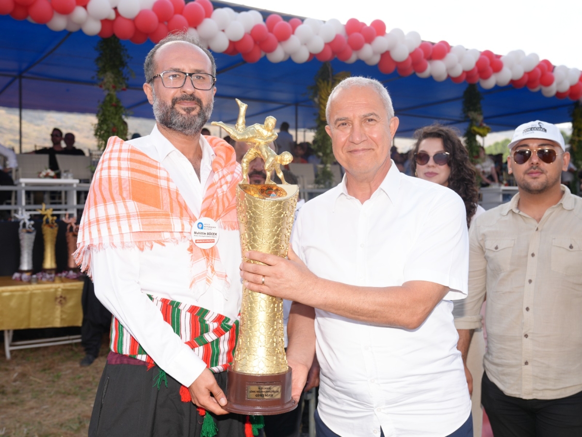 Alanya Belediyesi tarafından bu yıl 4 güne çıkarılan 19. Geleneksel Gökbel Yağlı Pehlivan Güreşleri ve Festivali, 56 başpehlivan ve 567 güreşçinin katılımıyla sona erdi. FOTOĞRAF KARELERİ