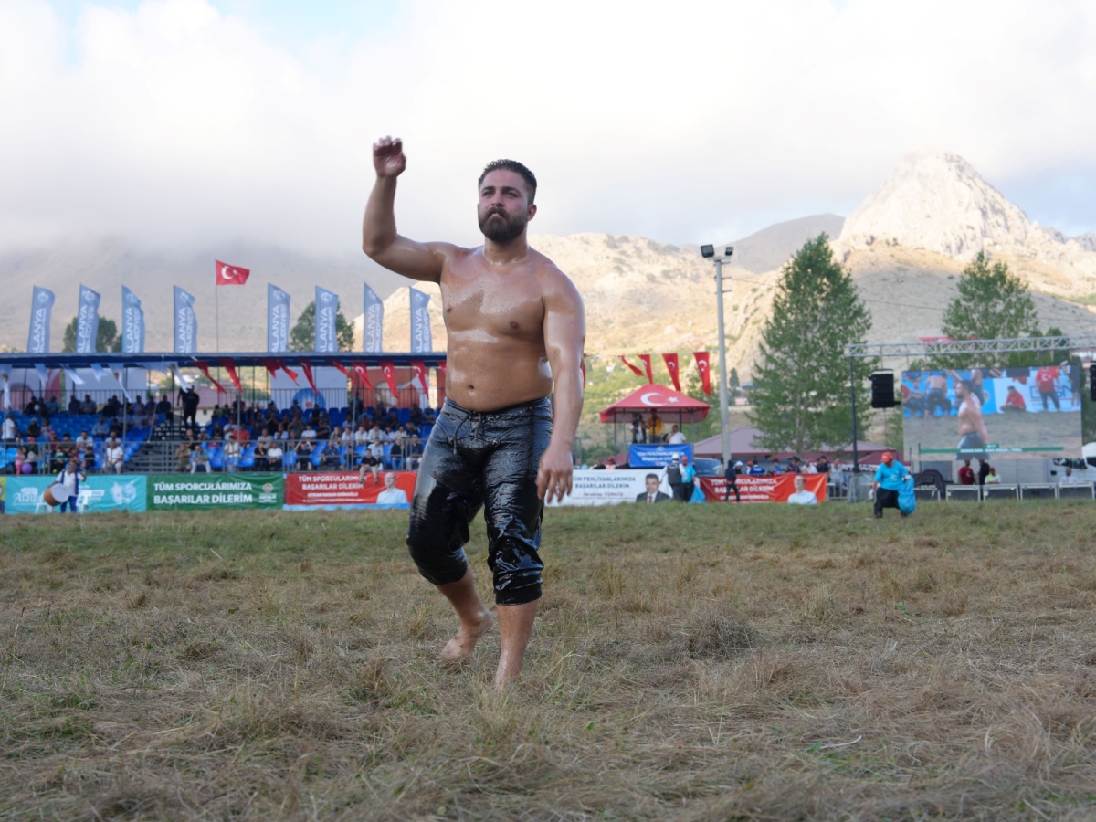 Alanya Belediyesi tarafından bu yıl 4 güne çıkarılan 19. Geleneksel Gökbel Yağlı Pehlivan Güreşleri ve Festivali, 56 başpehlivan ve 567 güreşçinin katılımıyla sona erdi. FOTOĞRAF KARELERİ