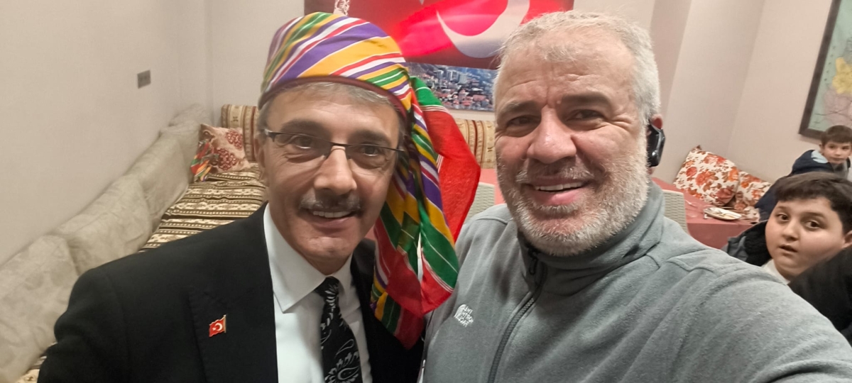 FOTOĞRAF KARELERİ: Sakarya Yaren Geceleri’nde Tarihi Anlar (07.02.2026) Sakarya Çankırılılar Derneği’nin ev sahipliğinde, Erenler Belediye Başkanı Şenol Dinç’in katılımıyla gerçekleşen muhteşem Yaren Gecesi’nden objektiflere