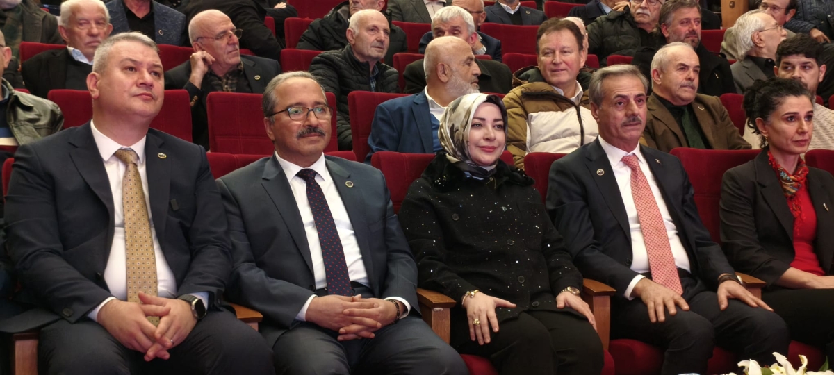 Serdivan Belediyesi’nin kuruluşunun 70. yıl dönümü, düzenlenen görkemli bir programla kutlandı. Sakarya Büyükşehir Belediye Başkanı Yusuf Alemdar, Serdivan’ın bir mahalleden bölgenin parlayan yıldızına dönüşme hikâyesini vefa