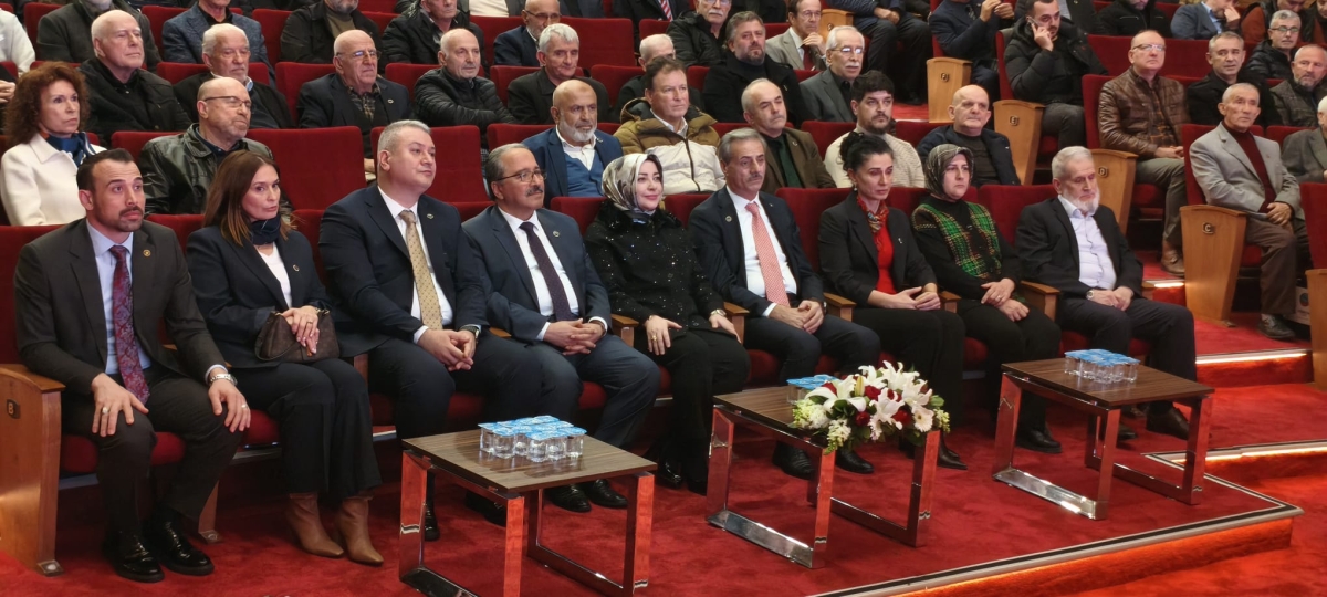 Serdivan Belediyesi’nin kuruluşunun 70. yıl dönümü, düzenlenen görkemli bir programla kutlandı. Sakarya Büyükşehir Belediye Başkanı Yusuf Alemdar, Serdivan’ın bir mahalleden bölgenin parlayan yıldızına dönüşme hikâyesini vefa