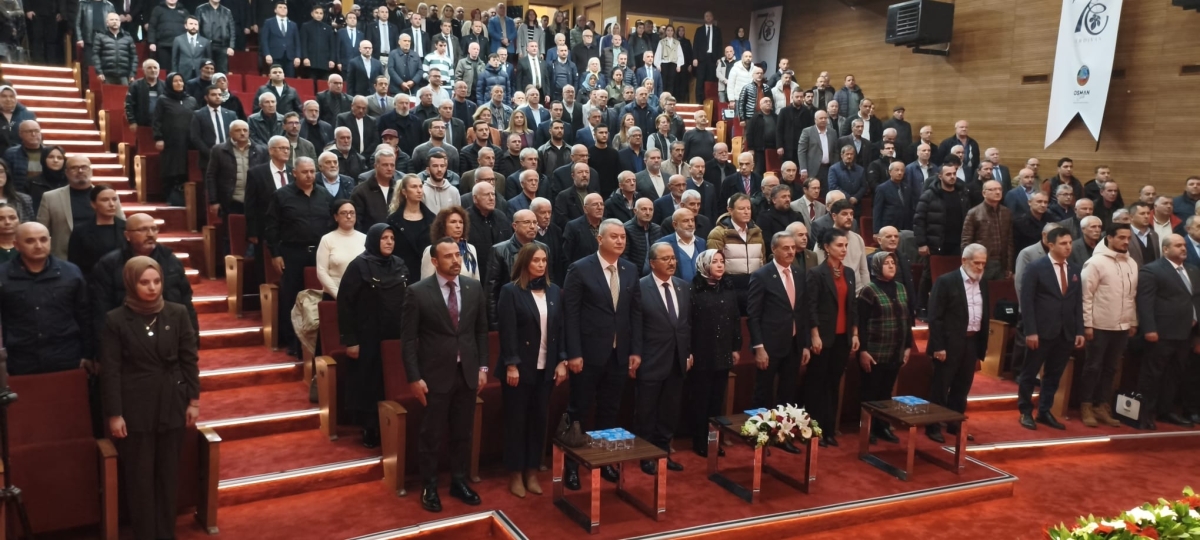 Serdivan Belediyesi’nin kuruluşunun 70. yıl dönümü, düzenlenen görkemli bir programla kutlandı. Sakarya Büyükşehir Belediye Başkanı Yusuf Alemdar, Serdivan’ın bir mahalleden bölgenin parlayan yıldızına dönüşme hikâyesini vefa