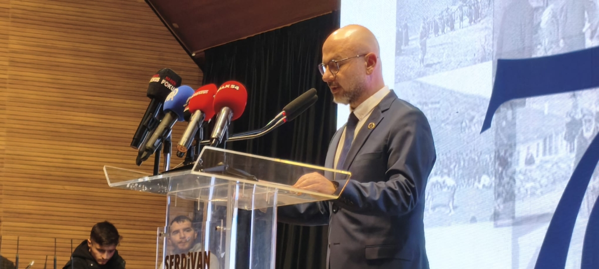 Serdivan Belediyesi’nin kuruluşunun 70. yıl dönümü, düzenlenen görkemli bir programla kutlandı. Sakarya Büyükşehir Belediye Başkanı Yusuf Alemdar, Serdivan’ın bir mahalleden bölgenin parlayan yıldızına dönüşme hikâyesini vefa