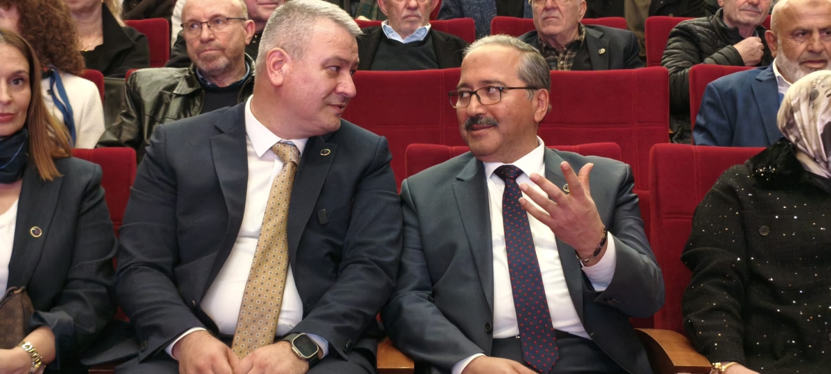Serdivan Belediyesi’nin kuruluşunun 70. yıl dönümü, düzenlenen görkemli bir programla kutlandı. Sakarya Büyükşehir Belediye Başkanı Yusuf Alemdar, Serdivan’ın bir mahalleden bölgenin parlayan yıldızına dönüşme hikâyesini vefa