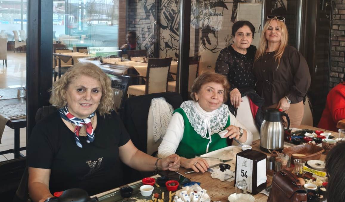 Zübeyde Hanım’ın hayatını sahneye taşıyarak büyük bir başarıya imza atan