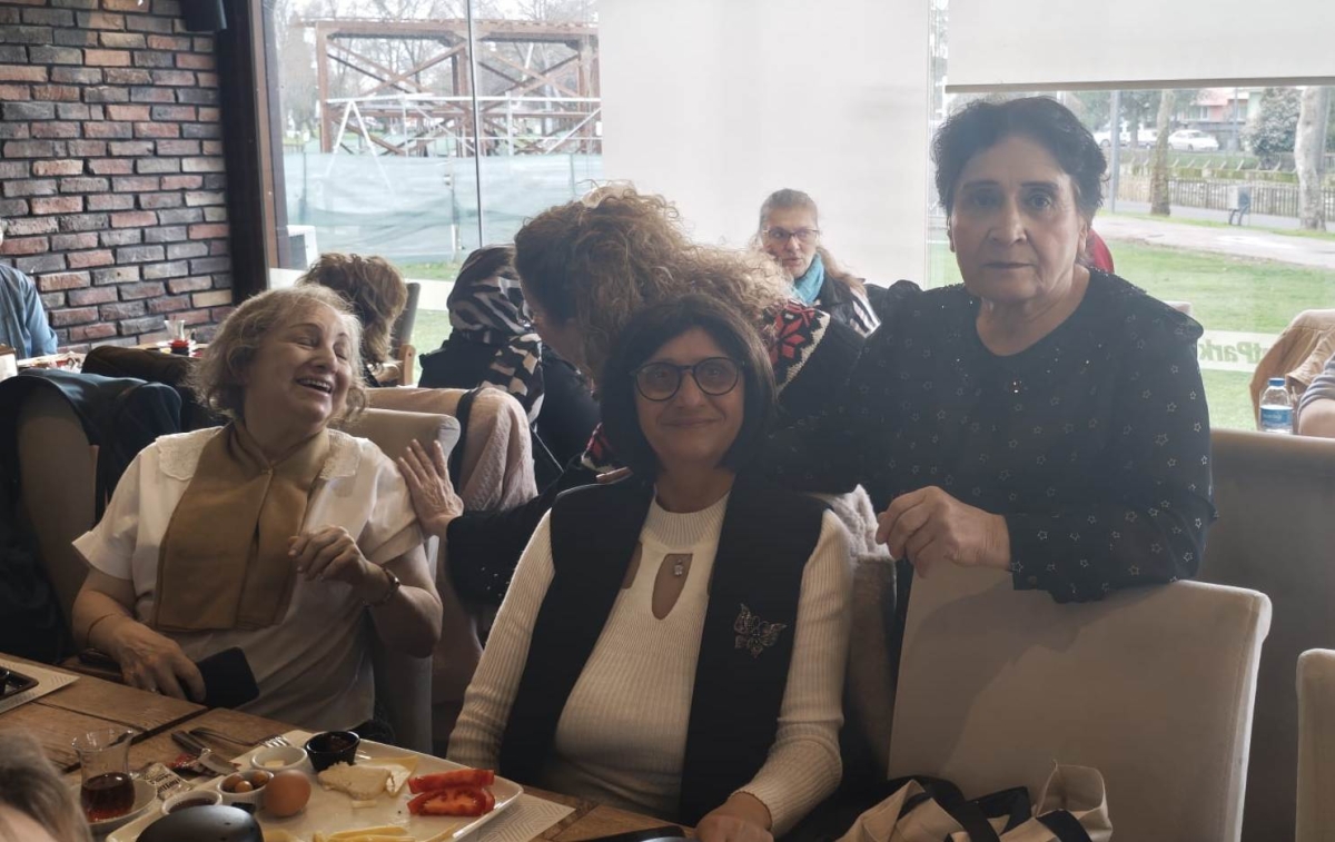 Zübeyde Hanım’ın hayatını sahneye taşıyarak büyük bir başarıya imza atan