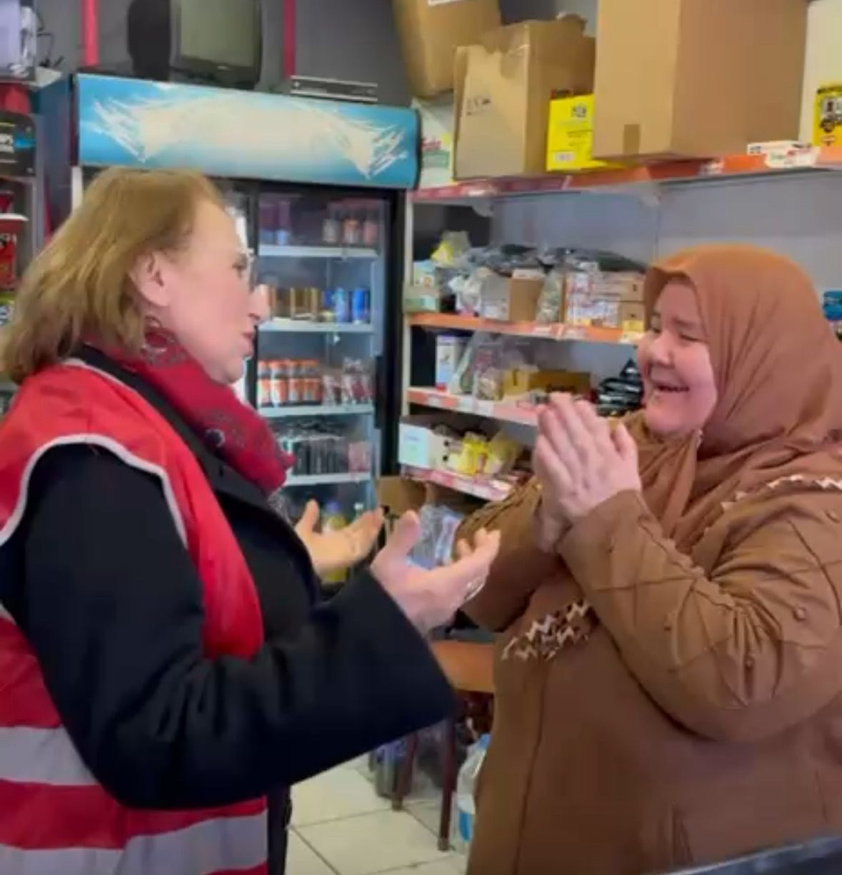 CHP Sakarya İl Kadın Kolları Başkanı Azize Çeroğlu, Karapürçek Çıkartmasıyla Gönülleri Fethetti: