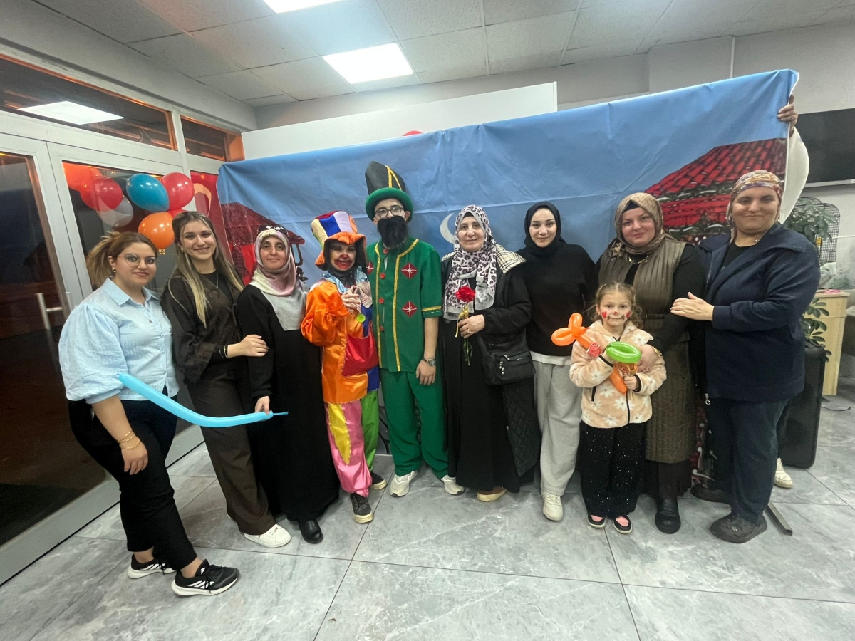 Gönül Köprüleri Kuruyor: Sakarya Karasu Girişimciler Hizmet Grubu ve Dilek Sarı’dan Çocuklara Ramazan Şölennden GÜNÜN ÖNE ÇIKAN FOTOĞRAF KARELERİ
