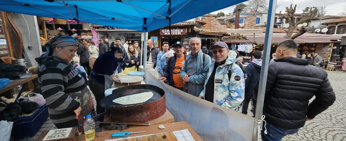 Fısıltı Haberleri muhabiri ve Ada Bike Derneği Başkanı Yavuz Akova, 20-22 Mart tarihleri arasında Sakarya’dan düzenlenen Efeler Yolu Kültür Rotası gezisine katıldı. GEZİNİN ÖNE ÇIKAN FOTOĞRAF KARELERİ