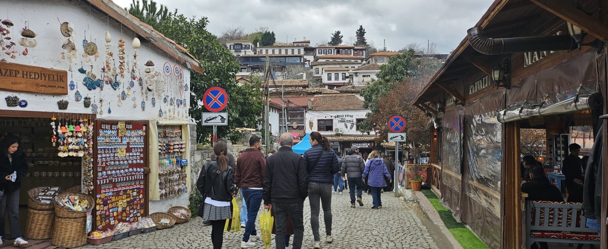 Fısıltı Haberleri muhabiri ve Ada Bike Derneği Başkanı Yavuz Akova, 20-22 Mart tarihleri arasında Sakarya’dan düzenlenen Efeler Yolu Kültür Rotası gezisine katıldı. GEZİNİN ÖNE ÇIKAN FOTOĞRAF KARELERİ