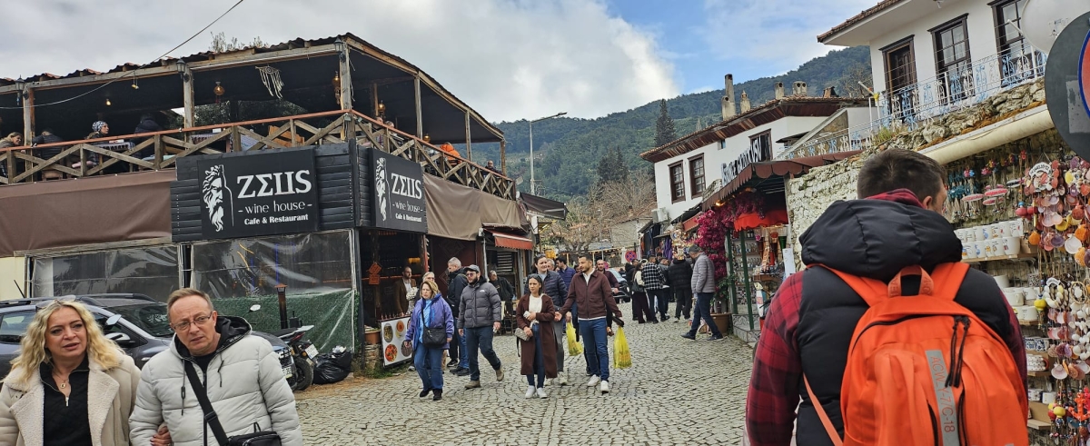 Fısıltı Haberleri muhabiri ve Ada Bike Derneği Başkanı Yavuz Akova, 20-22 Mart tarihleri arasında Sakarya’dan düzenlenen Efeler Yolu Kültür Rotası gezisine katıldı. GEZİNİN ÖNE ÇIKAN FOTOĞRAF KARELERİ