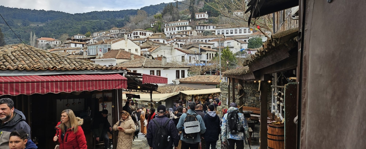 Fısıltı Haberleri muhabiri ve Ada Bike Derneği Başkanı Yavuz Akova, 20-22 Mart tarihleri arasında Sakarya’dan düzenlenen Efeler Yolu Kültür Rotası gezisine katıldı. GEZİNİN ÖNE ÇIKAN FOTOĞRAF KARELERİ