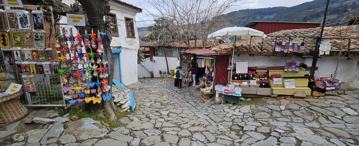 Fısıltı Haberleri muhabiri ve Ada Bike Derneği Başkanı Yavuz Akova, 20-22 Mart tarihleri arasında Sakarya’dan düzenlenen Efeler Yolu Kültür Rotası gezisine katıldı. GEZİNİN ÖNE ÇIKAN FOTOĞRAF KARELERİ