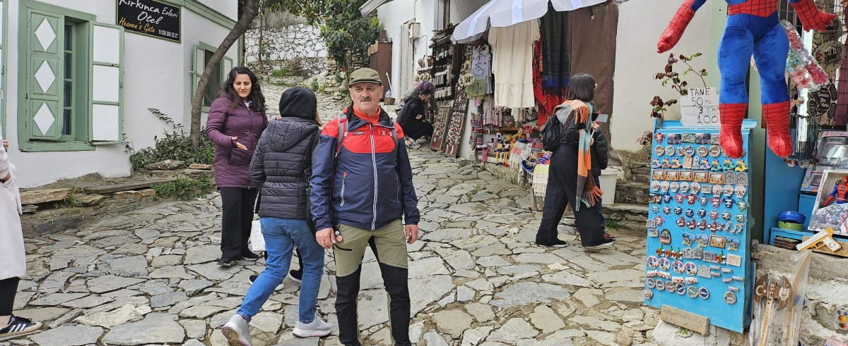 Fısıltı Haberleri muhabiri ve Ada Bike Derneği Başkanı Yavuz Akova, 20-22 Mart tarihleri arasında Sakarya’dan düzenlenen Efeler Yolu Kültür Rotası gezisine katıldı. GEZİNİN ÖNE ÇIKAN FOTOĞRAF KARELERİ