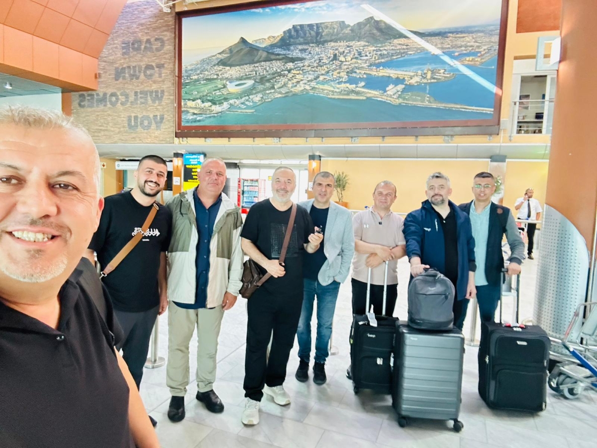 Güney Afrika’nın kalbi Cape Town’da düzenlenen Hytera Global Partner Summit 2025, telsiz dünyasının geleceğini belirledi. Zirveye damga vuran isim ise Türkiye’den Mustafa Yüksel oldu. PoC Türkiye ekibiyle