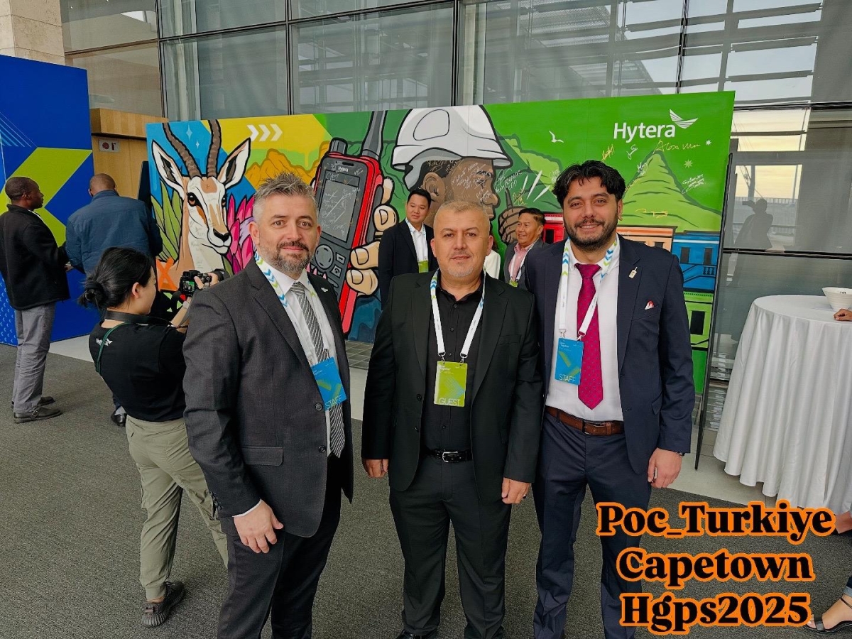 Güney Afrika’nın kalbi Cape Town’da düzenlenen Hytera Global Partner Summit 2025, telsiz dünyasının geleceğini belirledi. Zirveye damga vuran isim ise Türkiye’den Mustafa Yüksel oldu. PoC Türkiye ekibiyle