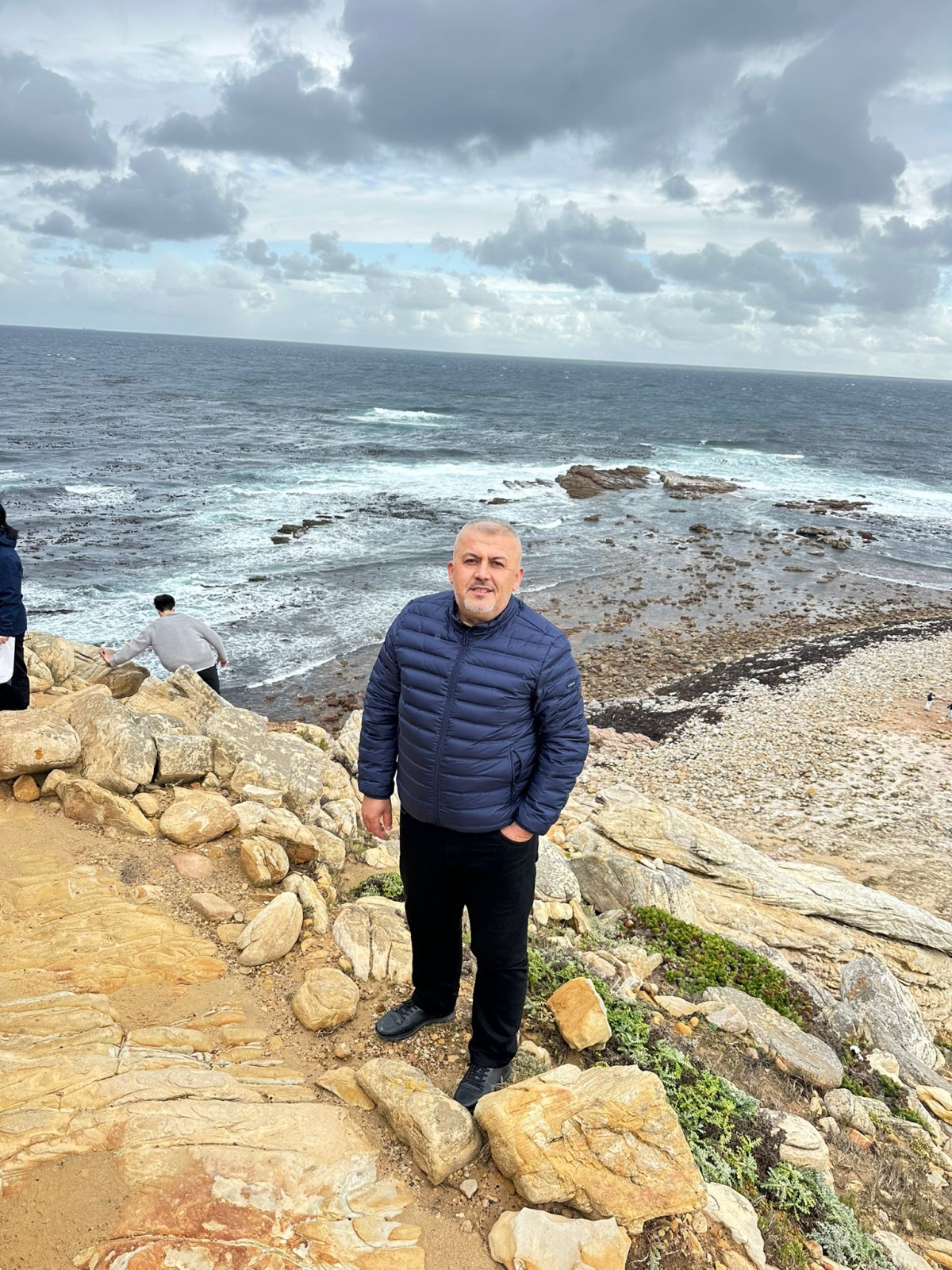 Güney Afrika’nın kalbi Cape Town’da düzenlenen Hytera Global Partner Summit 2025, telsiz dünyasının geleceğini belirledi. Zirveye damga vuran isim ise Türkiye’den Mustafa Yüksel oldu. PoC Türkiye ekibiyle