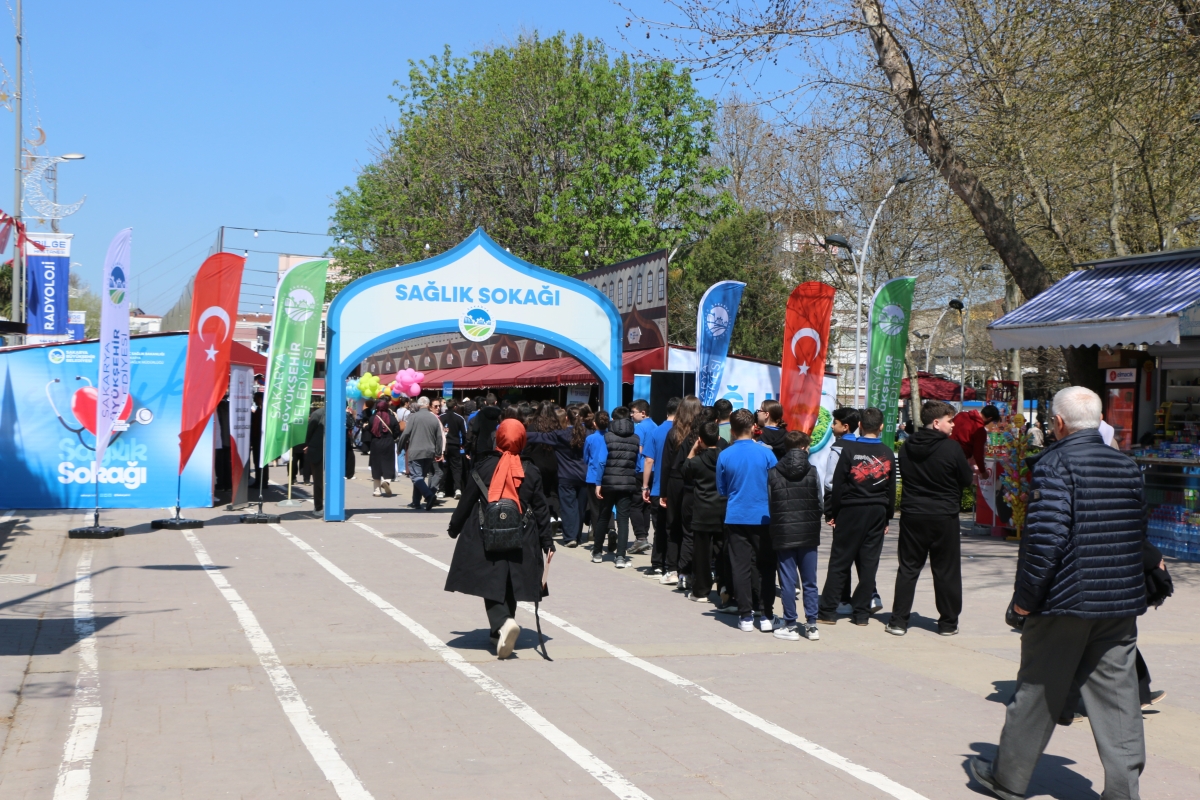 SAKARYA’DA SAĞLIK SEFERBERLİĞİ: Şehrin Kalbinde