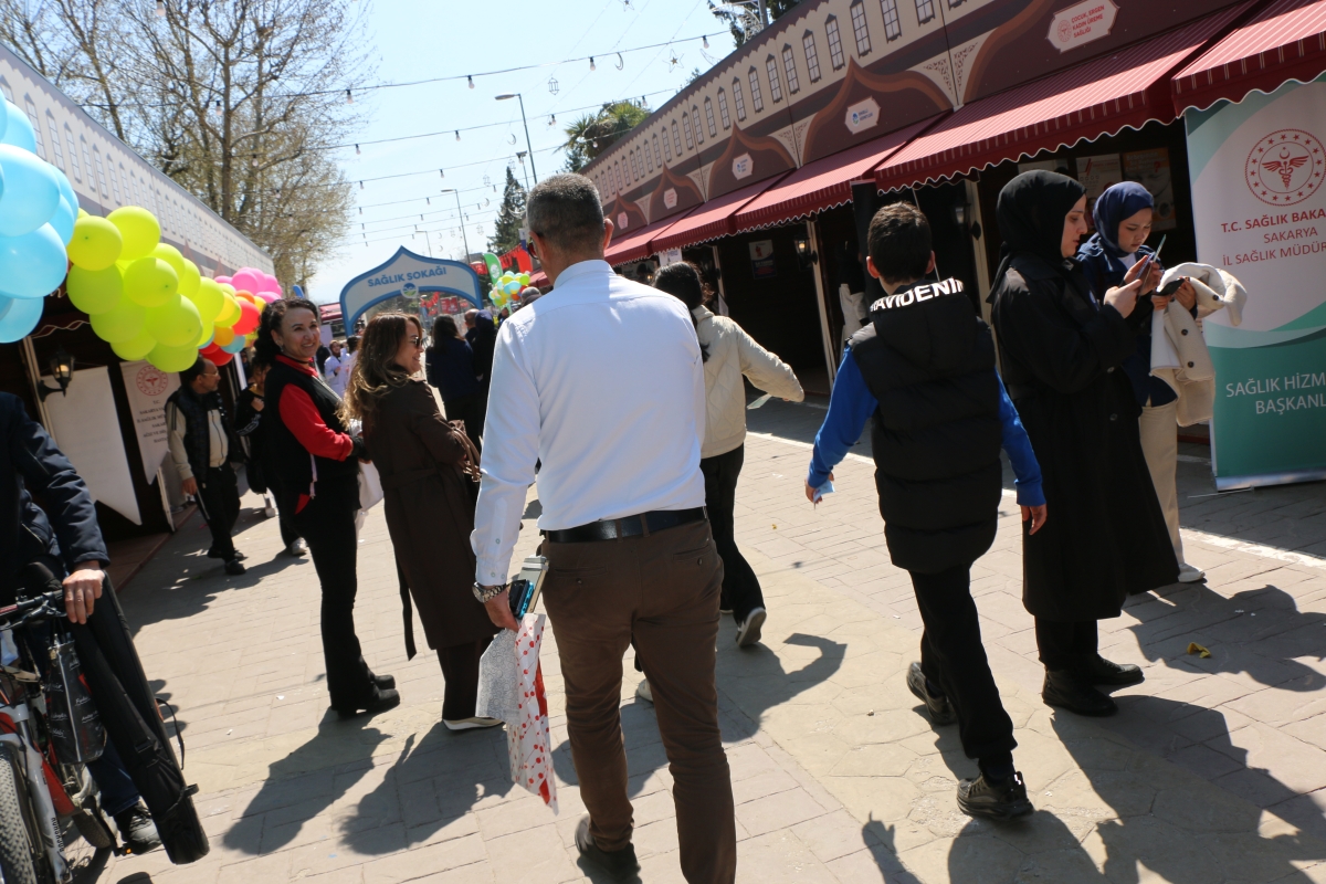 SAKARYA’DA SAĞLIK SEFERBERLİĞİ: Şehrin Kalbinde