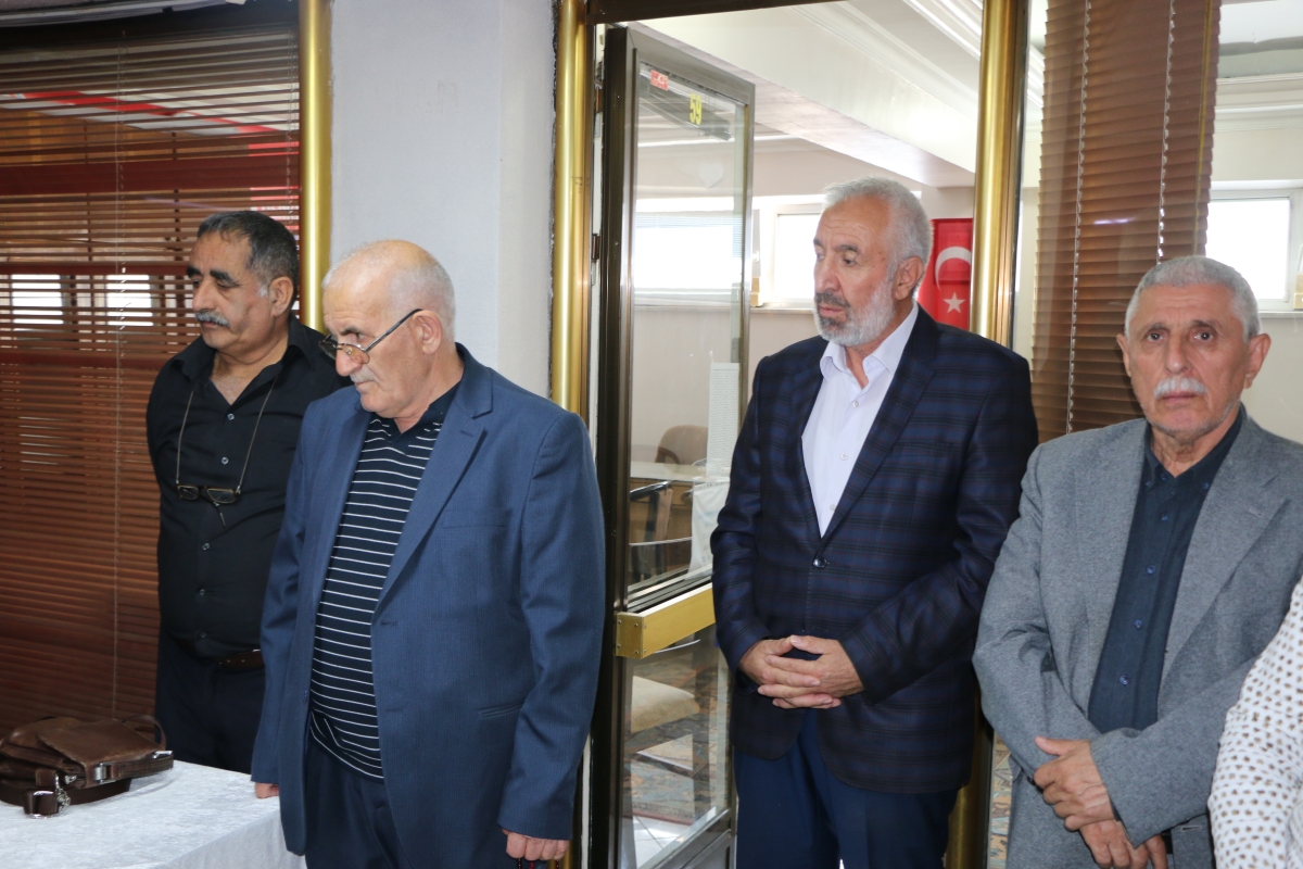 Sakarya Kars Ardahan Iğdır Yardımlaşma ve Kültür Derneği’nde (KAİDER) düzenlenen genel kurulda Asker Bututaki, oyların tamamını alarak başkanlığa seçildi.