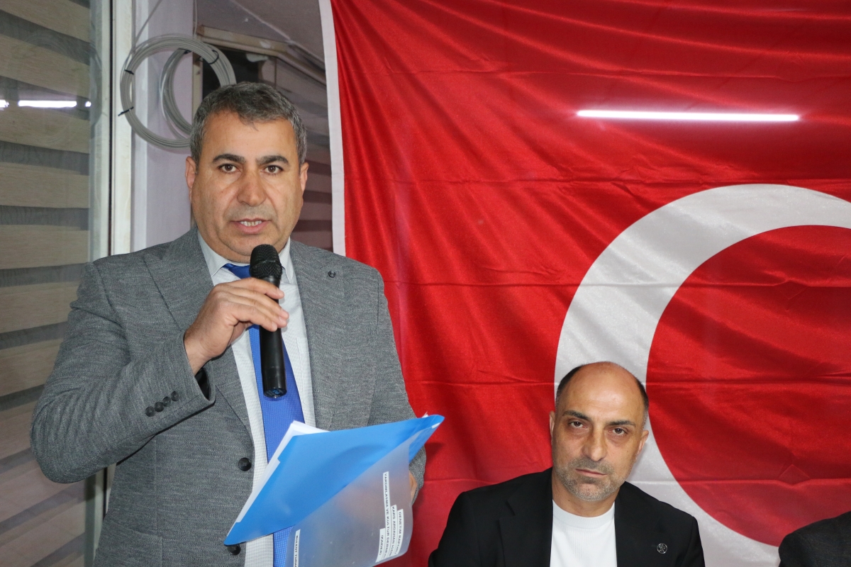 Sakarya Kars Ardahan Iğdır Yardımlaşma ve Kültür Derneği’nde (KAİDER) düzenlenen genel kurulda Asker Bututaki, oyların tamamını alarak başkanlığa seçildi.