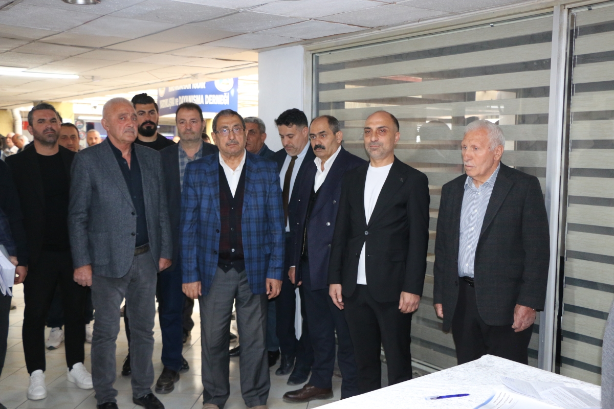 Sakarya Kars Ardahan Iğdır Yardımlaşma ve Kültür Derneği’nde (KAİDER) düzenlenen genel kurulda Asker Bututaki, oyların tamamını alarak başkanlığa seçildi.