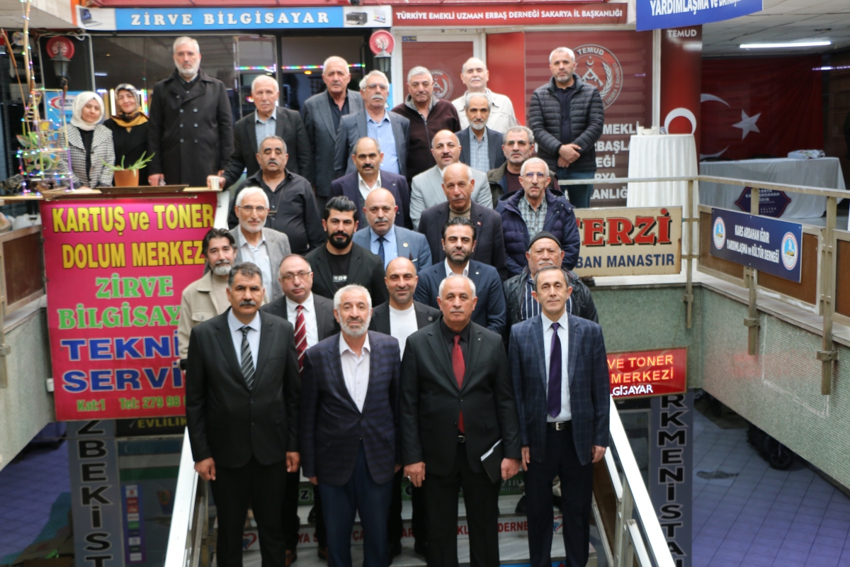 Sakarya Kars Ardahan Iğdır Yardımlaşma ve Kültür Derneği’nde (KAİDER) düzenlenen genel kurulda Asker Bututaki, oyların tamamını alarak başkanlığa seçildi.
