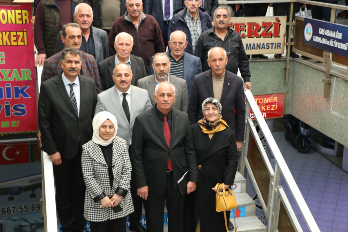 Sakarya Kars Ardahan Iğdır Yardımlaşma ve Kültür Derneği’nde (KAİDER) düzenlenen genel kurulda Asker Bututaki, oyların tamamını alarak başkanlığa seçildi.