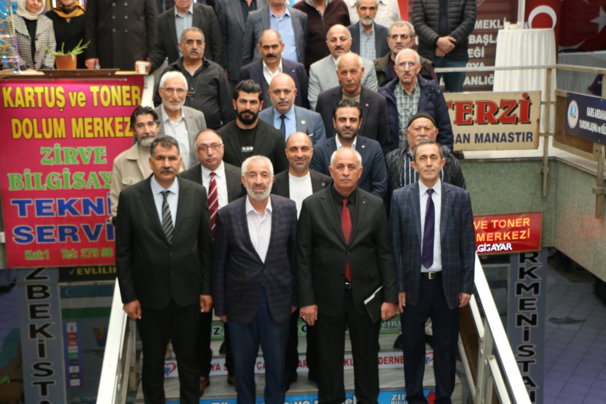 Sakarya Kars Ardahan Iğdır Yardımlaşma ve Kültür Derneği’nde (KAİDER) düzenlenen genel kurulda Asker Bututaki, oyların tamamını alarak başkanlığa seçildi.