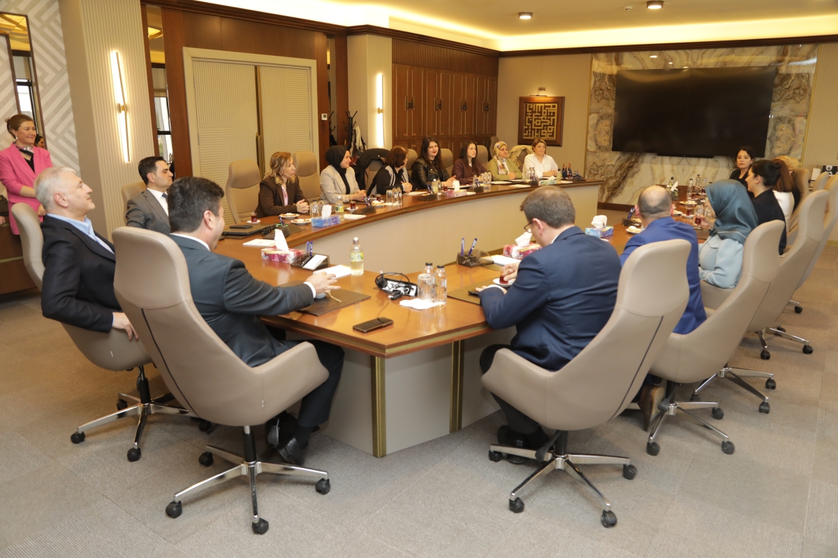 Sakarya’da nitelikli kadın istihdamını artırmayı hedefleyen dev projede eğitim süreci tamamlandı. TOBB Sakarya İl Kadın Girişimciler Kurulu ve SATSO iş birliğiyle hayata geçirilen