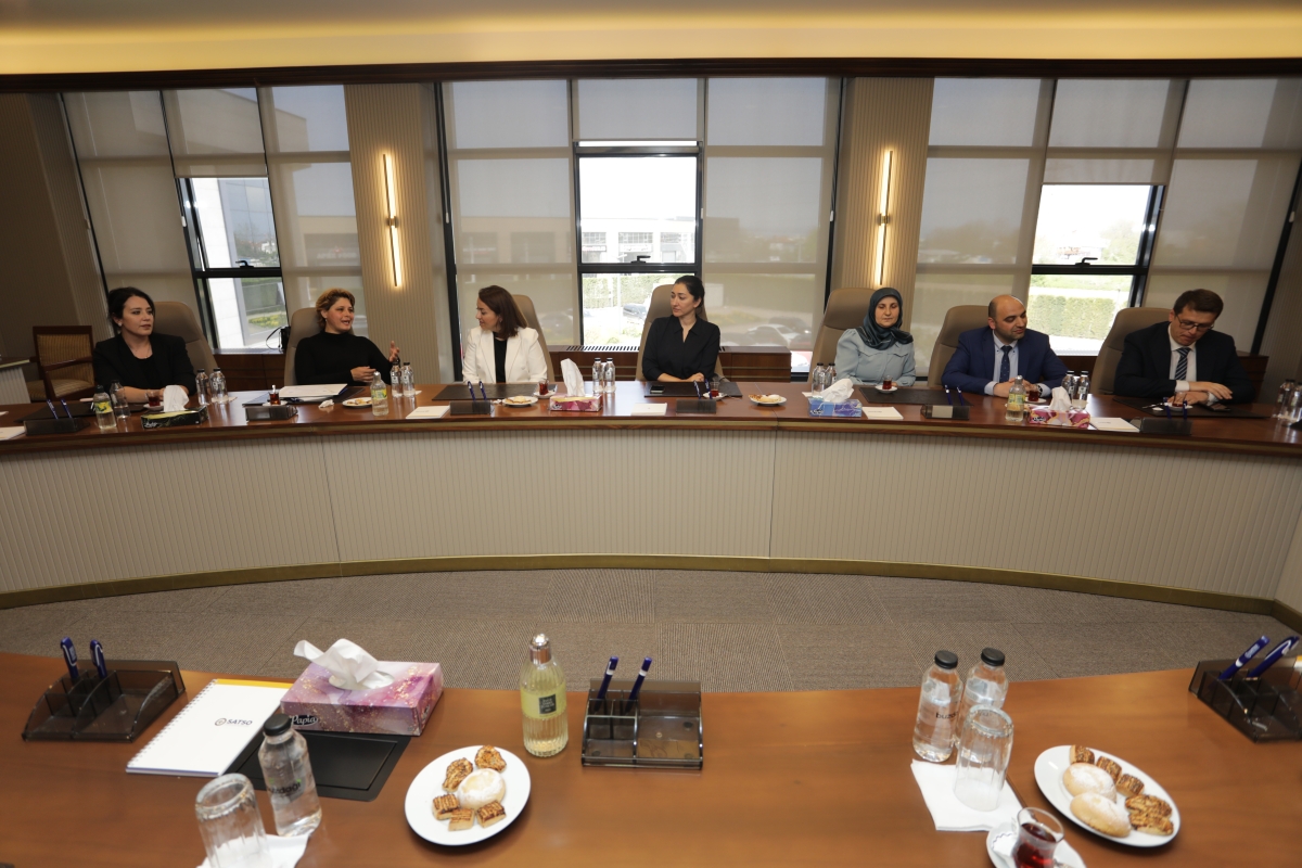Sakarya’da nitelikli kadın istihdamını artırmayı hedefleyen dev projede eğitim süreci tamamlandı. TOBB Sakarya İl Kadın Girişimciler Kurulu ve SATSO iş birliğiyle hayata geçirilen