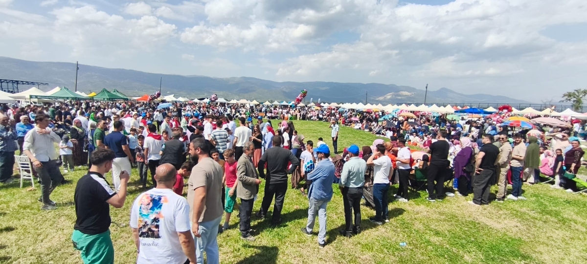 GEYVE’DE PEDALLAR GELENEK İÇİN DÖNDÜ: BAYAT MAHALLESİ’NDE HIDRELLEZ COŞKUSU!