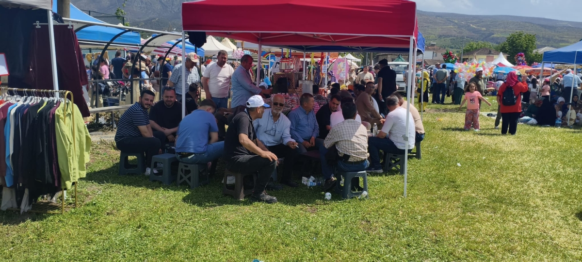 GEYVE’DE PEDALLAR GELENEK İÇİN DÖNDÜ: BAYAT MAHALLESİ’NDE HIDRELLEZ COŞKUSU!