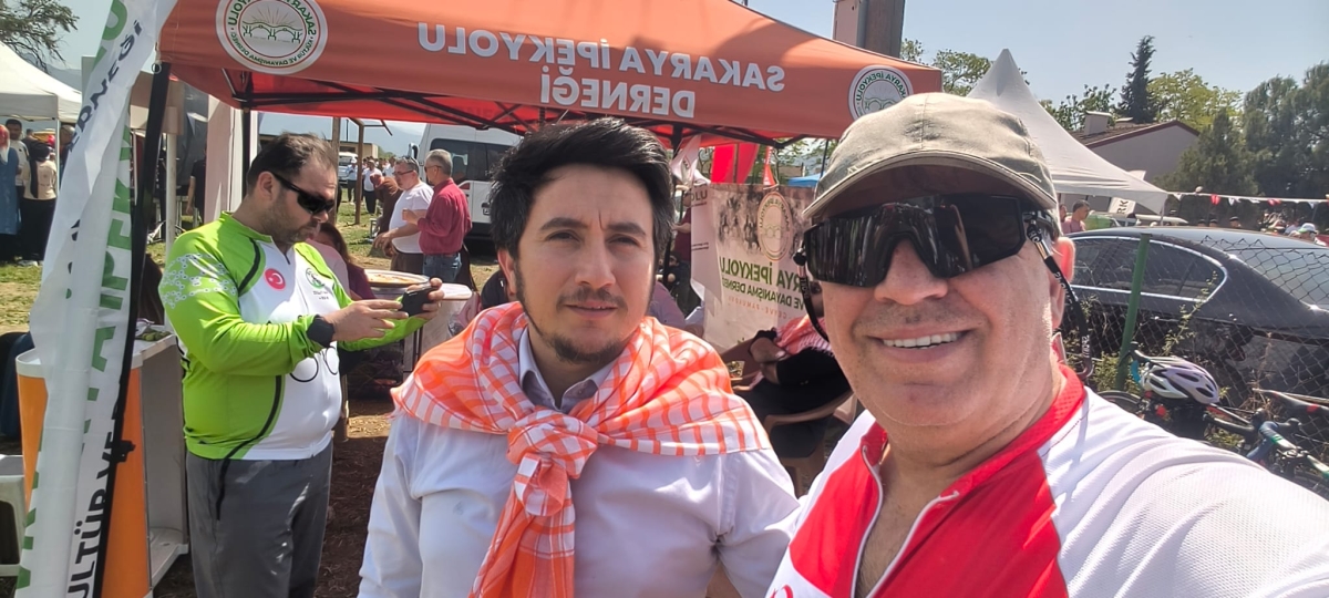 GEYVE’DE PEDALLAR GELENEK İÇİN DÖNDÜ: BAYAT MAHALLESİ’NDE HIDRELLEZ COŞKUSU!