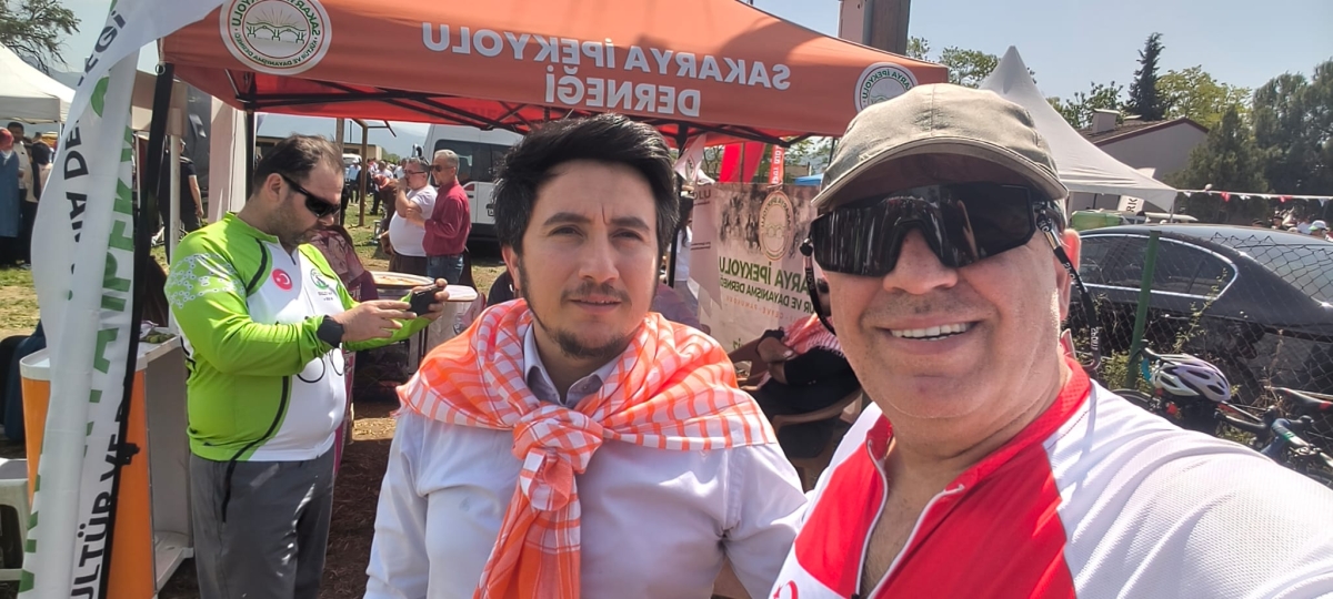 GEYVE’DE PEDALLAR GELENEK İÇİN DÖNDÜ: BAYAT MAHALLESİ’NDE HIDRELLEZ COŞKUSU!