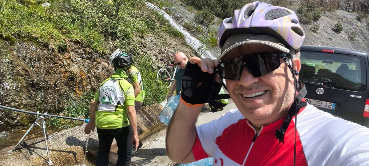 GEYVE’DE PEDALLAR GELENEK İÇİN DÖNDÜ: BAYAT MAHALLESİ’NDE HIDRELLEZ COŞKUSU!
