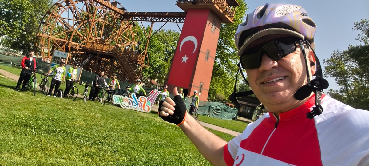 GEYVE’DE PEDALLAR GELENEK İÇİN DÖNDÜ: BAYAT MAHALLESİ’NDE HIDRELLEZ COŞKUSU!