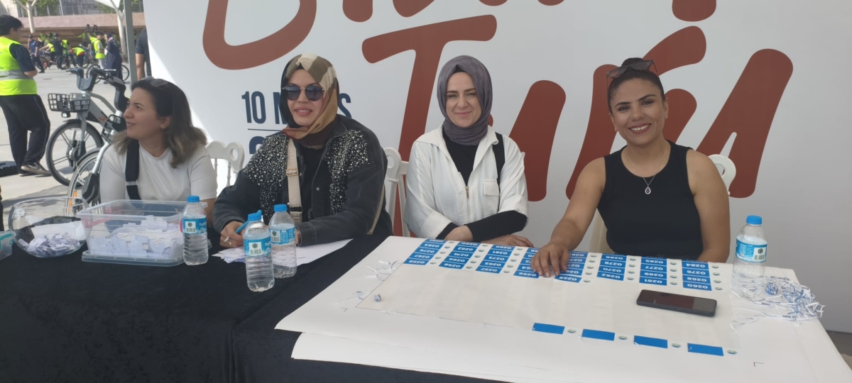 GEYVE’DE PEDALLAR GELENEK İÇİN DÖNDÜ: BAYAT MAHALLESİ’NDE HIDRELLEZ COŞKUSU!