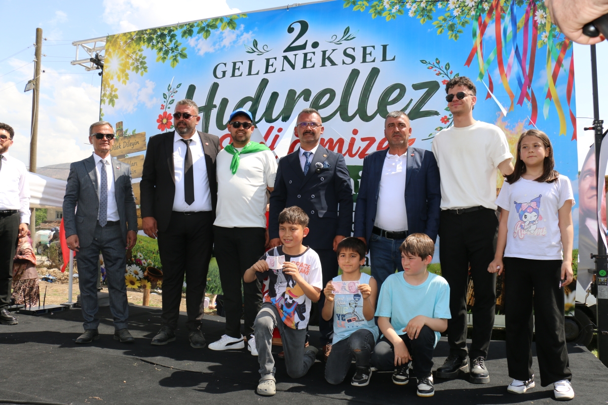 GEYVE’DE PEDALLAR GELENEK İÇİN DÖNDÜ: BAYAT MAHALLESİ’NDE HIDRELLEZ COŞKUSU!