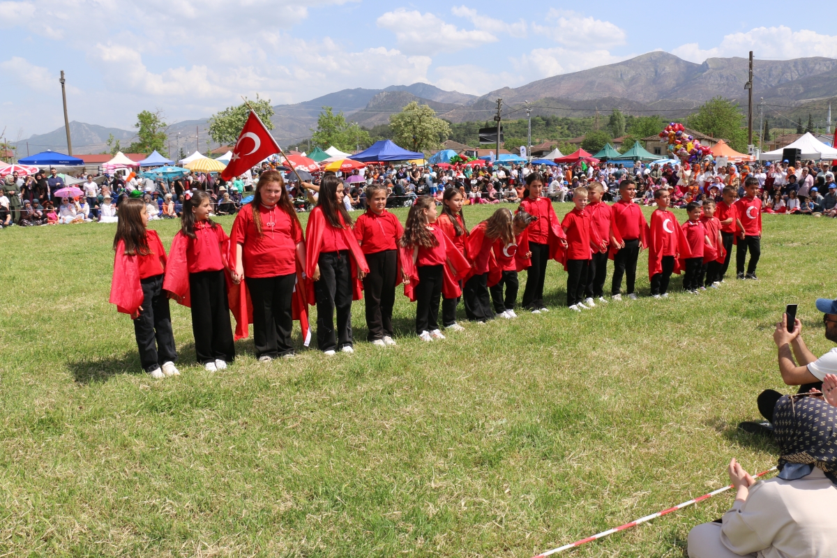GEYVE’DE PEDALLAR GELENEK İÇİN DÖNDÜ: BAYAT MAHALLESİ’NDE HIDRELLEZ COŞKUSU!